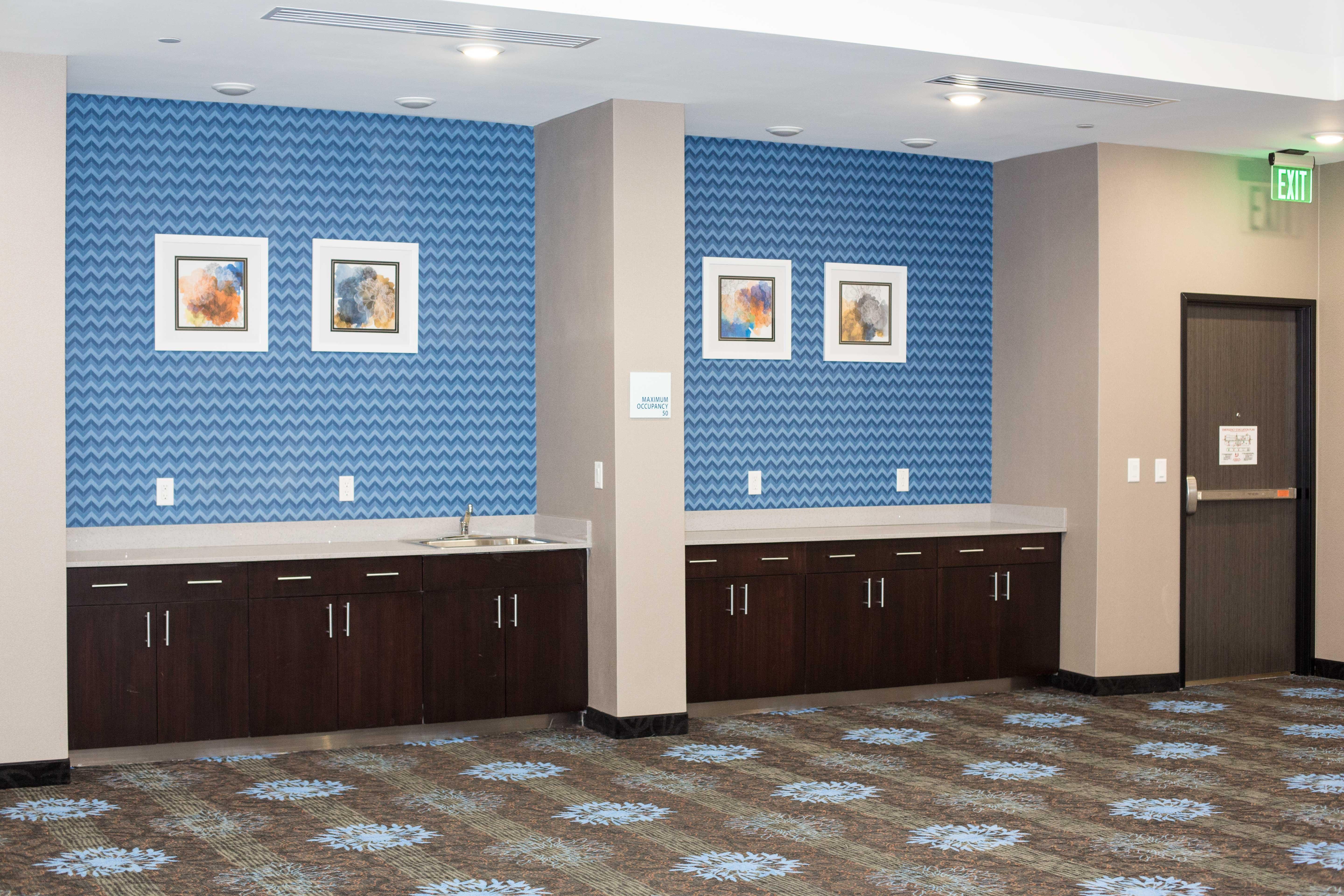 Holiday Inn Express & Suites Oklahoma City Southeast By Ihg Exterior photo