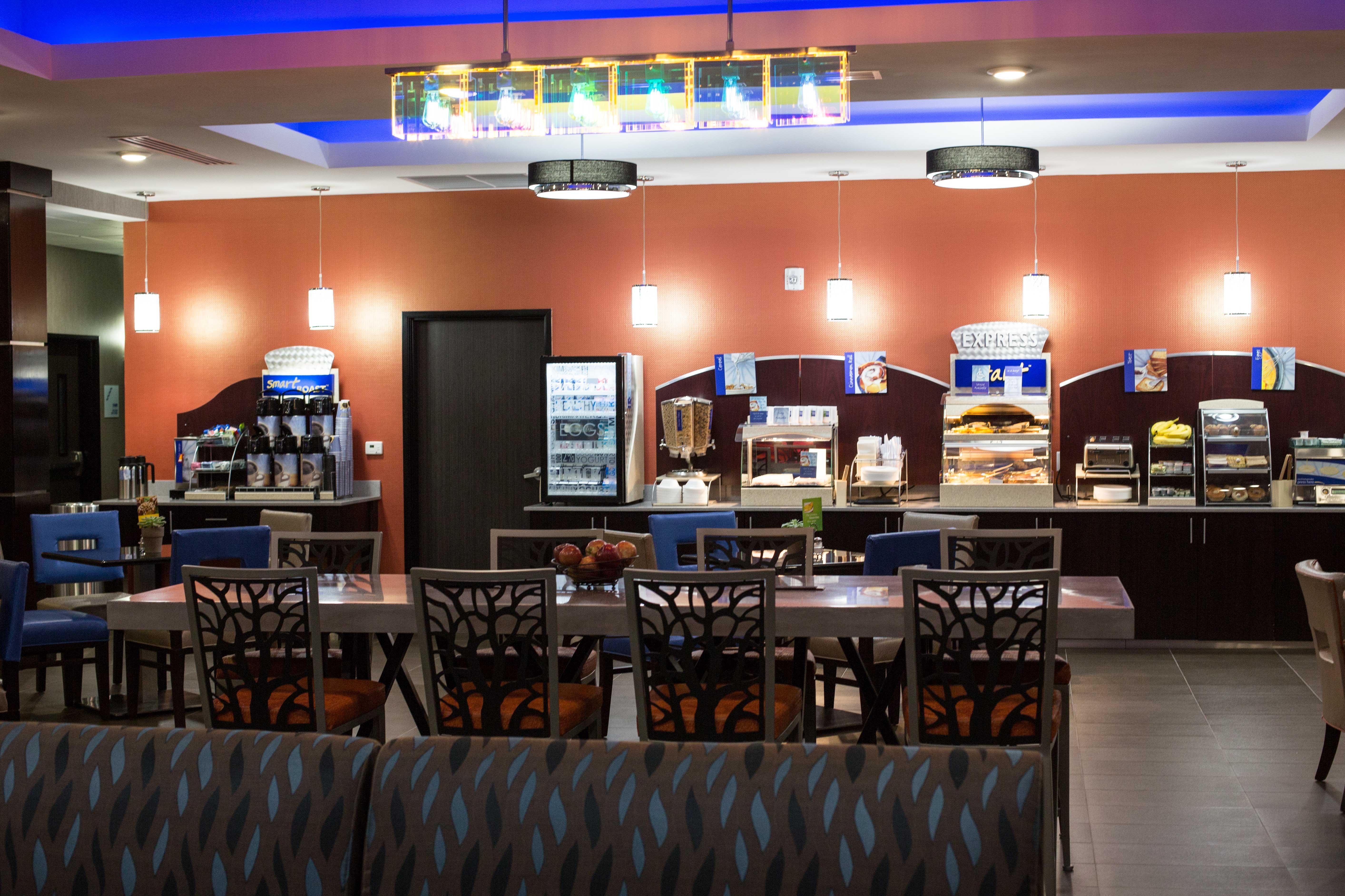 Holiday Inn Express & Suites Oklahoma City Southeast By Ihg Exterior photo